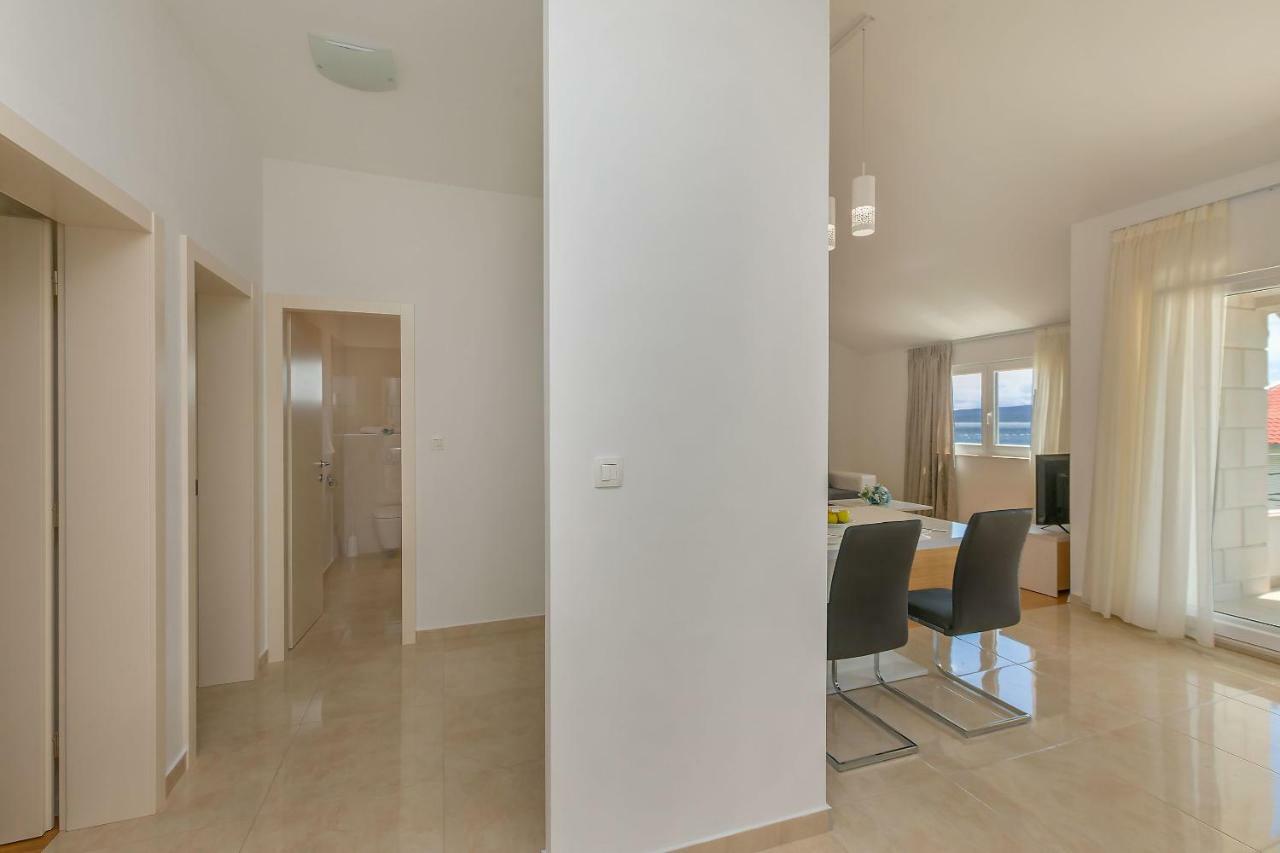 Apartments Villa Aquamarine Duce Exterior photo